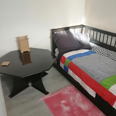 Ferienwohnung Petit Cocon Pour 1 Personne Argenteuil Exterior foto